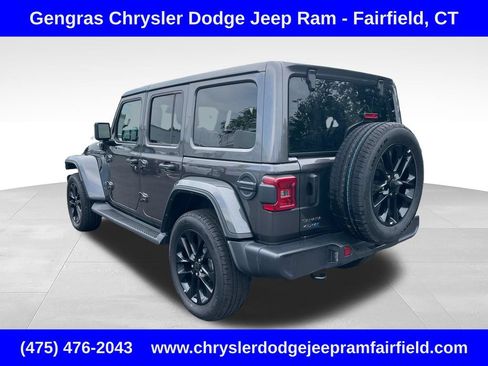 Certified 2025 Jeep Wrangler Unlimited Sahara AWD/4WD image 5
