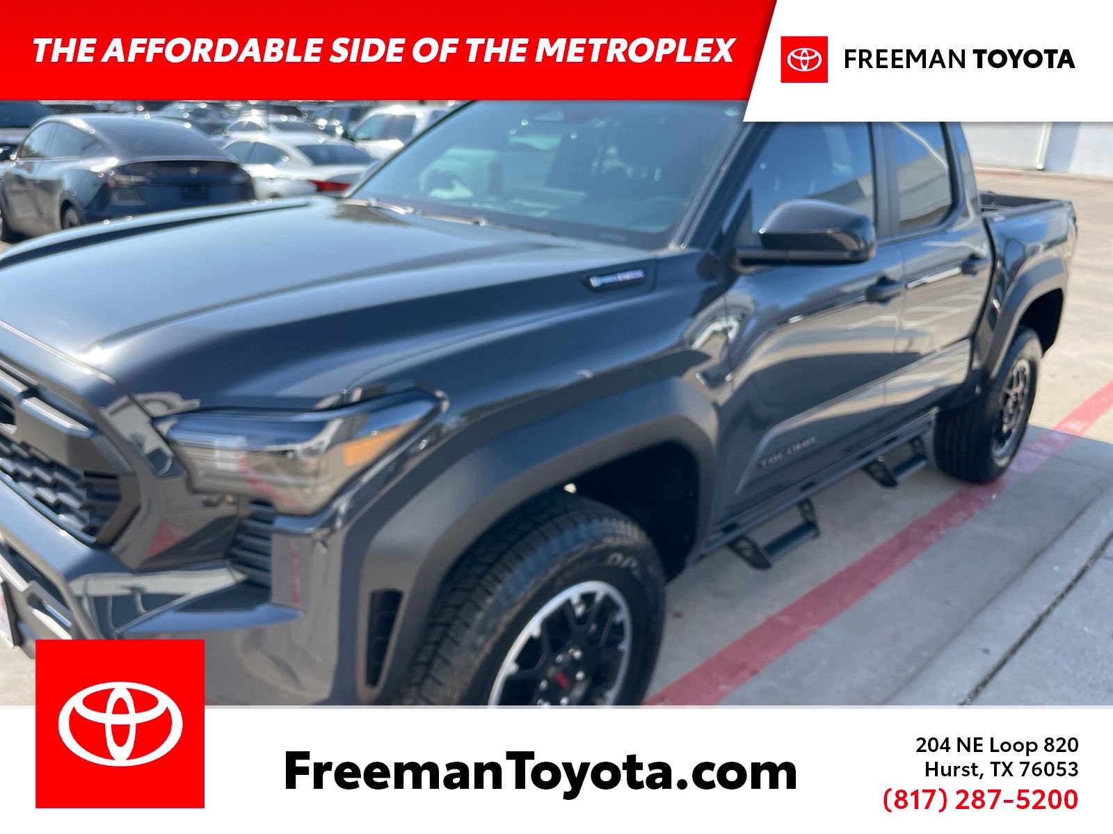 Used 2025 Toyota Tacoma TRD Off-Road AWD/4WD image 1