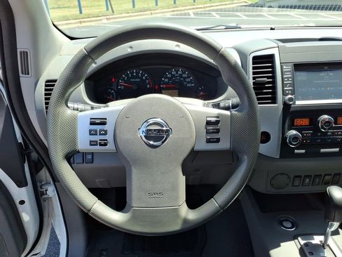 Used 2021 Nissan Frontier SV RWD image 21