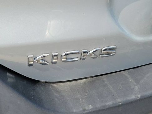 Used 2020 Nissan Kicks SV FWD image 4