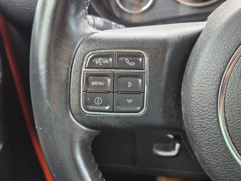 Used 2015 Jeep Wrangler Unlimited Sahara w/ Connectivity Group AWD/4WD image 26