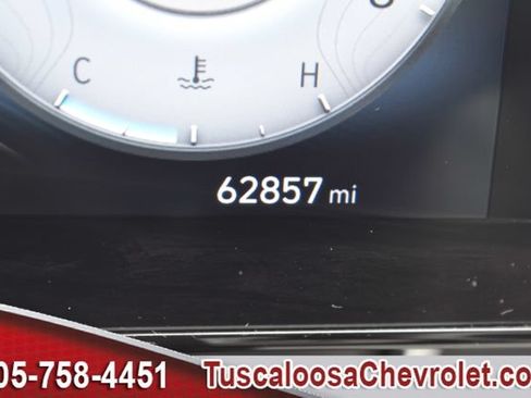 Used 2025 Hyundai Elantra Limited FWD image 35