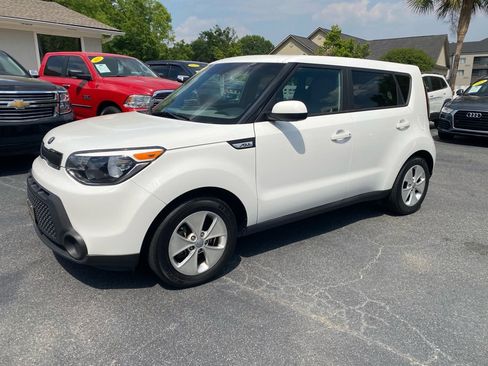 Used 2016 Kia Soul w/ Convenience Package image 1