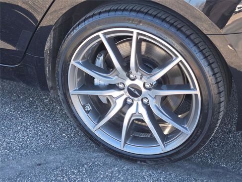 Used 2025 Genesis G70 2.5T image 18