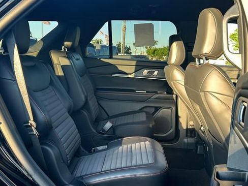 New 2026 Ford Explorer ST-Line w/ ST-Line Street Pack image 13