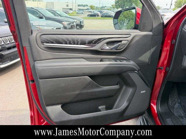 Used 2024 GMC Yukon Denali AWD/4WD image 13