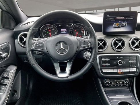 Used 2019 Mercedes-Benz GLA 250 4MATIC image 8
