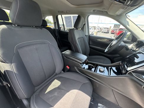 Used 2023 Jeep Grand Cherokee Laredo w/ Luxury Tech Group I AWD/4WD image 26