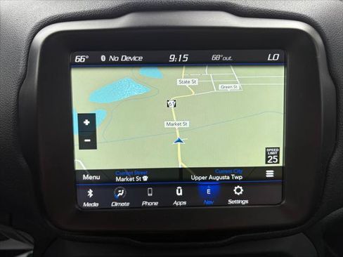 Certified 2021 Jeep Renegade Latitude AWD/4WD image 21