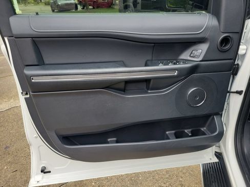 Used 2023 Ford Expedition XLT RWD image 13