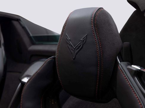 Used 2024 Chevrolet Corvette Z06 image 18