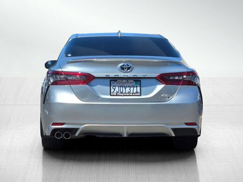 Used 2022 Toyota Camry XSE FWD image 6