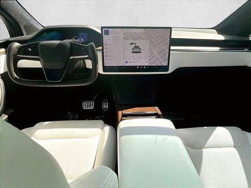 Used 2023 Tesla Model X AWD/4WD image 16