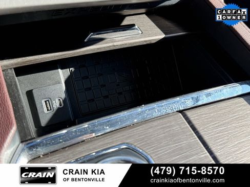 Used 2024 Ford Expedition Limited image 19