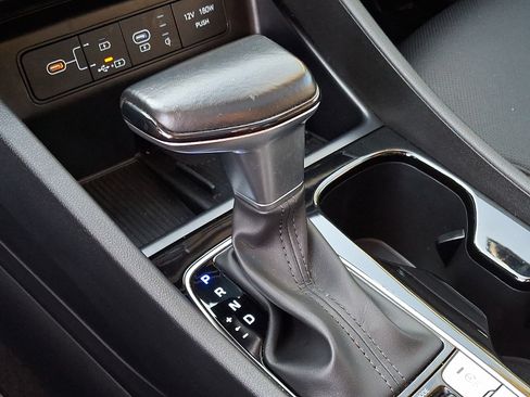 Certified 2025 Hyundai Tucson SEL AWD/4WD image 17