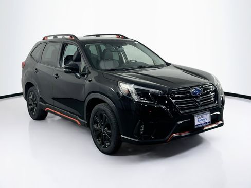 Used 2023 Subaru Forester Sport image 3