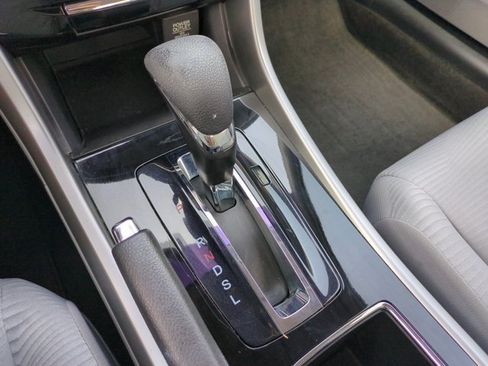 Used 2016 Honda Accord LX image 12