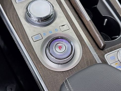 Used 2024 Genesis GV80 2.5T image 18