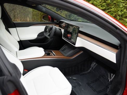 Used 2021 Tesla Model S Plaid image 20