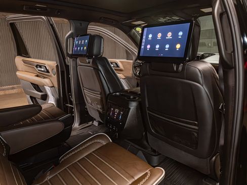 Used 2026 GMC Yukon Denali Ultimate w/ LPO, Illumination Package AWD/4WD image 26