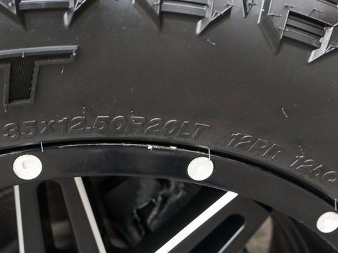 Used 2019 Chevrolet Silverado 1500 LT w/ All Star Edition image 42