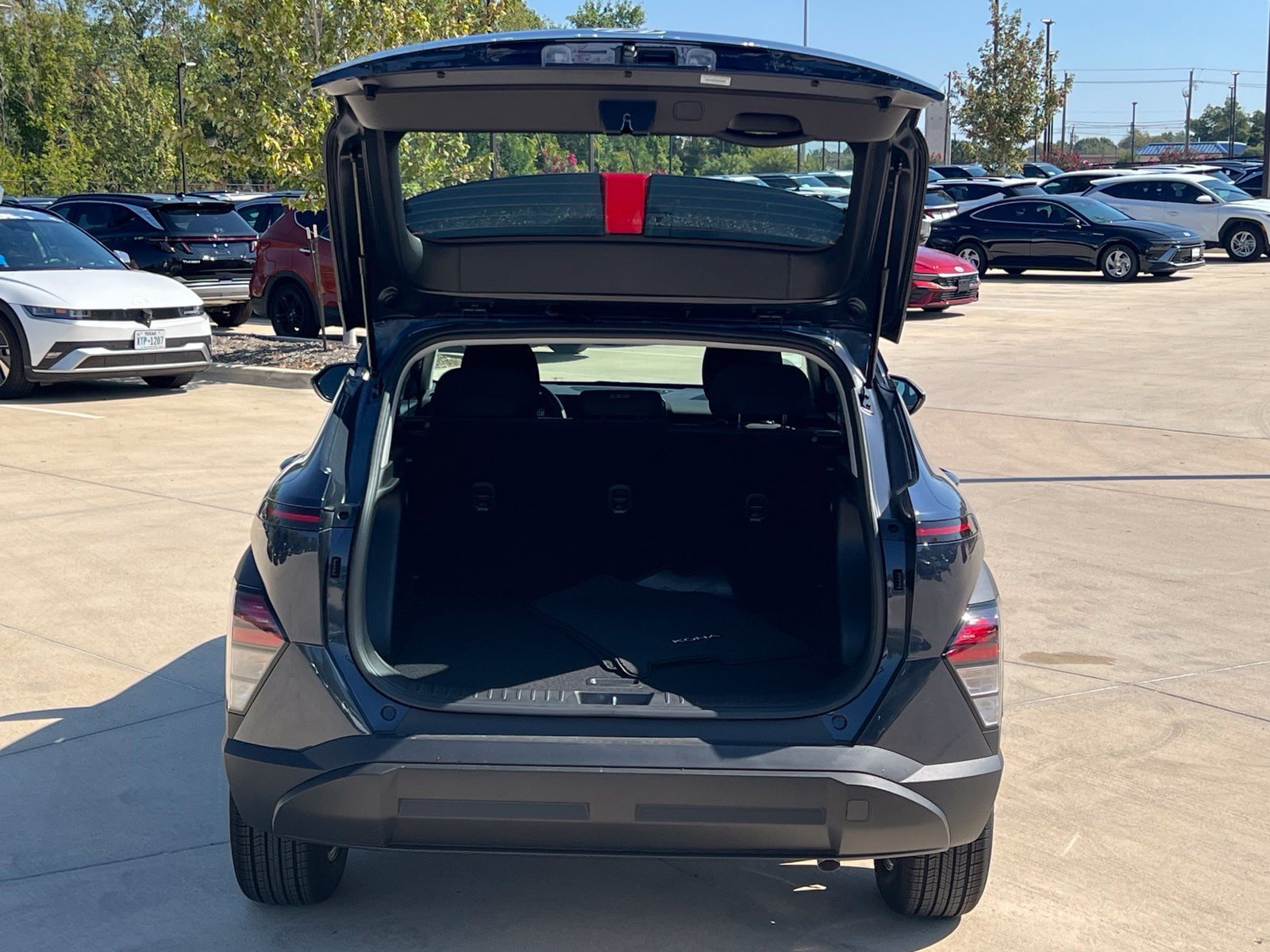 New 2027 Hyundai Kona SE FWD image 14