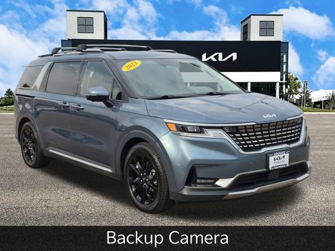 Used 2023 Kia Carnival SX image 3