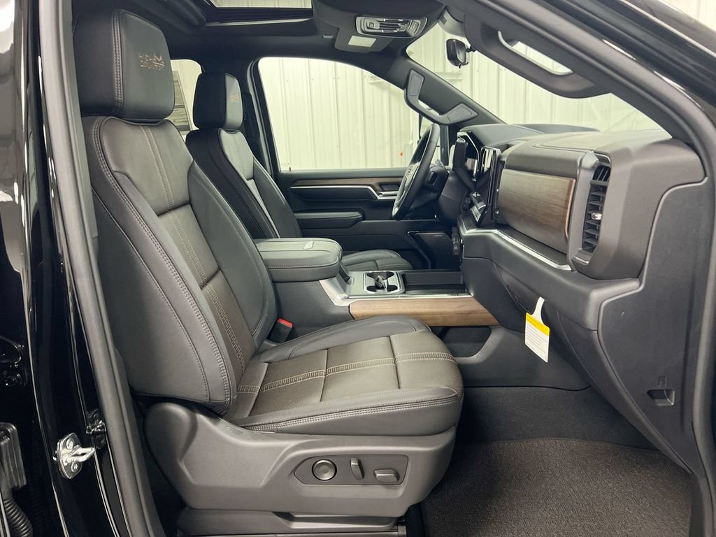New 2026 Chevrolet Silverado 2500 High Country w/ High Country Premium Package AWD/4WD image 23