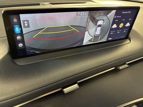 Used 2025 Genesis GV70 3.5T Sport w/ Sport Advanced Package image 37