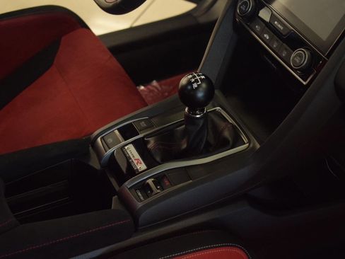 Used 2018 Honda Civic Type R image 55