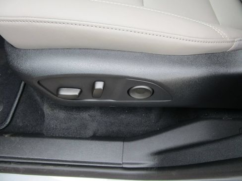New 2026 GMC Acadia Elevation w/ Elevation Premium Package FWD image 23