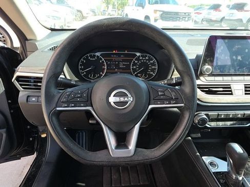Used 2023 Nissan Altima 2.5 SV image 15