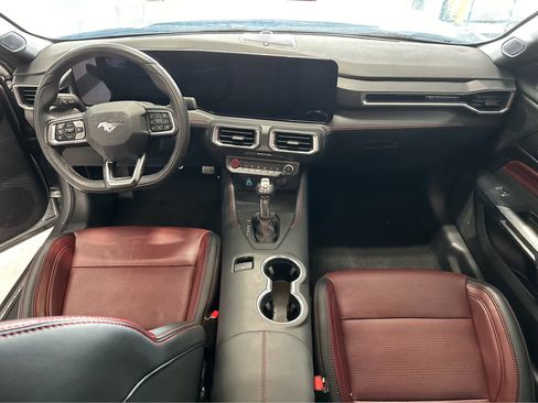 Used 2025 Ford Mustang Premium image 13