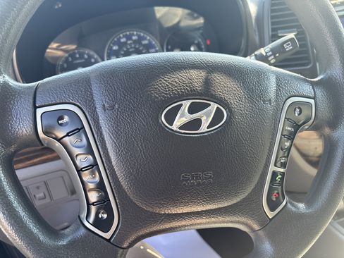 Used 2012 Hyundai Santa Fe GLS FWD image 9