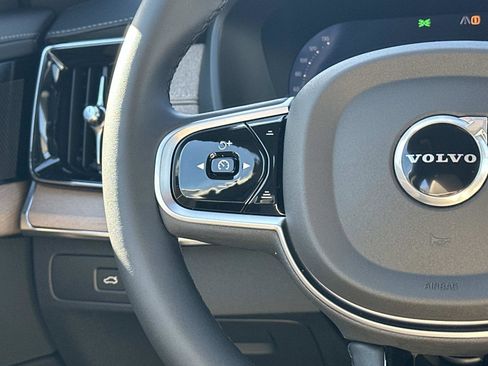 New 2026 Volvo XC90 T8 Ultra w/ Protection Package Premier image 8