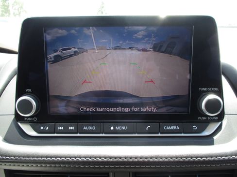 Used 2023 Nissan Rogue SV AWD/4WD image 24