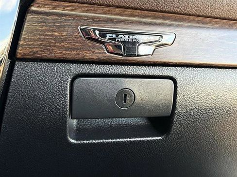 Used 2024 Nissan Titan Platinum Reserve w/ Moonroof Package image 75