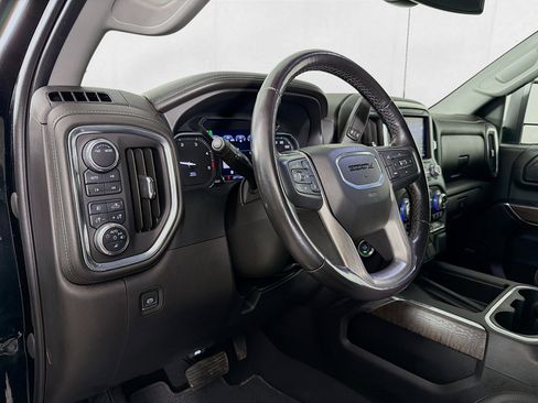 Used 2022 GMC Sierra 3500 Denali image 10
