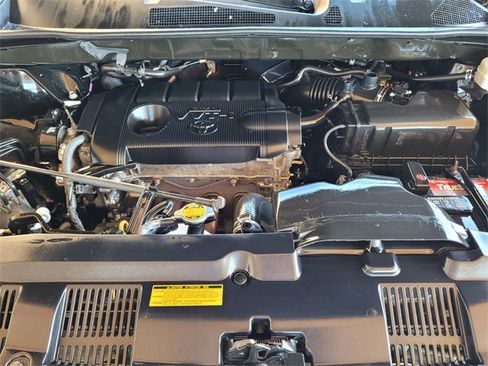 Used 2013 Toyota Highlander FWD image 34