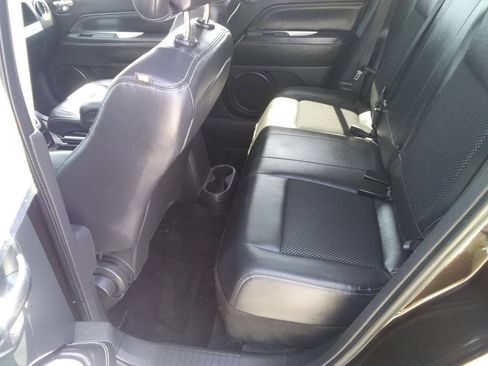 Used 2014 Jeep Compass Latitude image 16