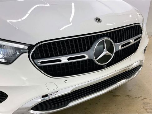 Used 2025 Mercedes-Benz GLC 300 4MATIC image 30