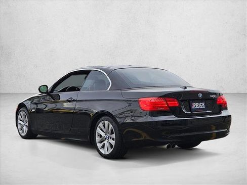 Used 2011 BMW 328i Convertible image 7