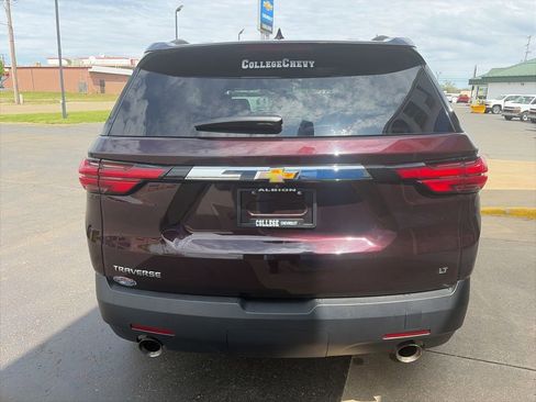 Used 2023 Chevrolet Traverse LT FWD image 7