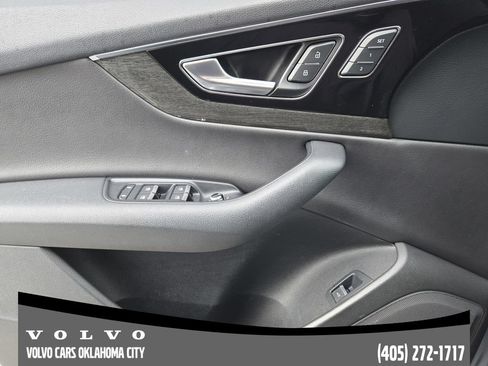 Used 2018 Audi Q7 3.0T Prestige AWD/4WD image 17