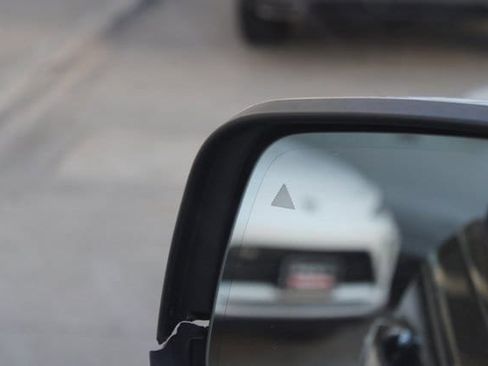 Used 2019 Jeep Grand Cherokee Limited w/ Luxury Group II image 23