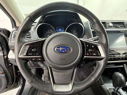 Used 2018 Subaru Outback 2.5i Touring w/ Popular Package #3 AWD/4WD image 16