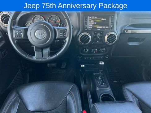 Used 2016 Jeep Wrangler Unlimited Sahara AWD/4WD image 3