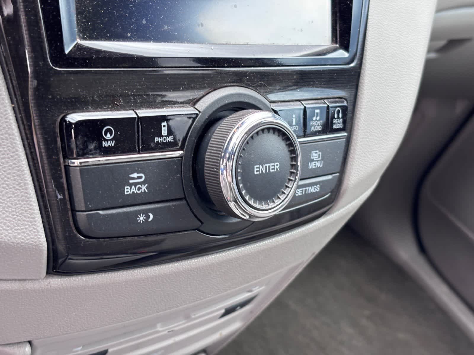 Used 2016 Honda Odyssey Touring Elite image 21