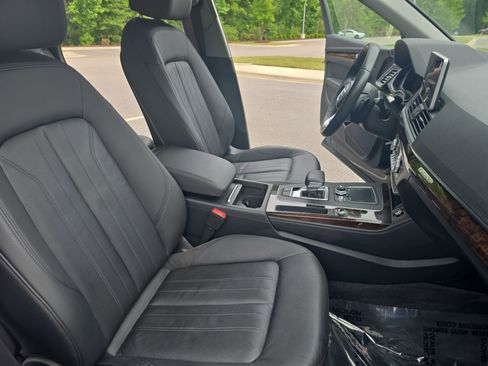 Used 2020 Audi Q5 2.0T Premium Plus w/ Premium Plus Package AWD/4WD image 10