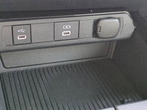 Certified 2026 Toyota Prius XLE image 22